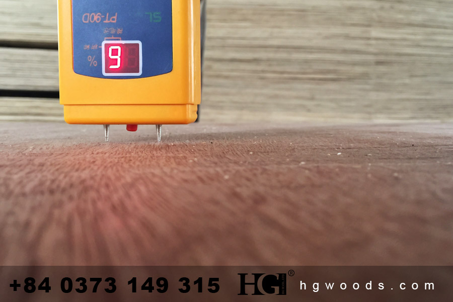 Check Moisture for Packing Plywood Sheet